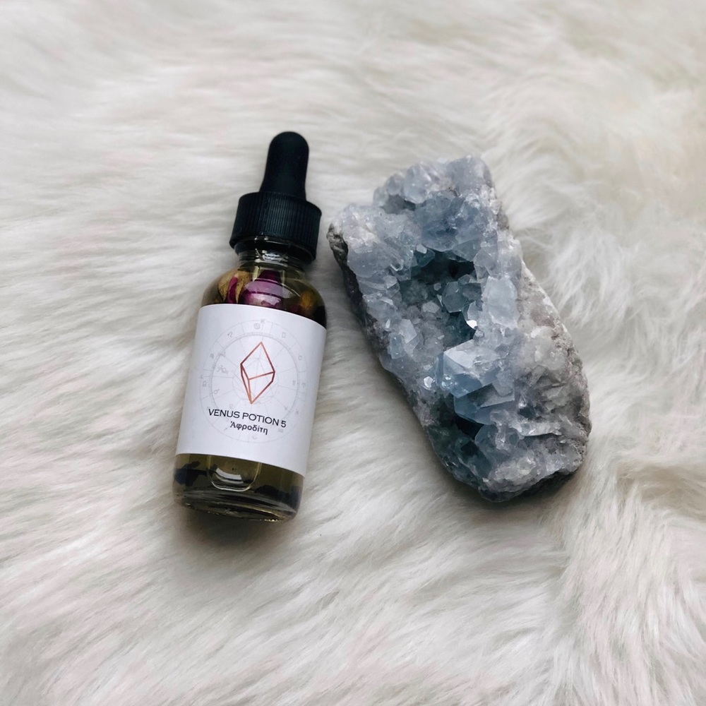 Venuspotion5 essential oil blend